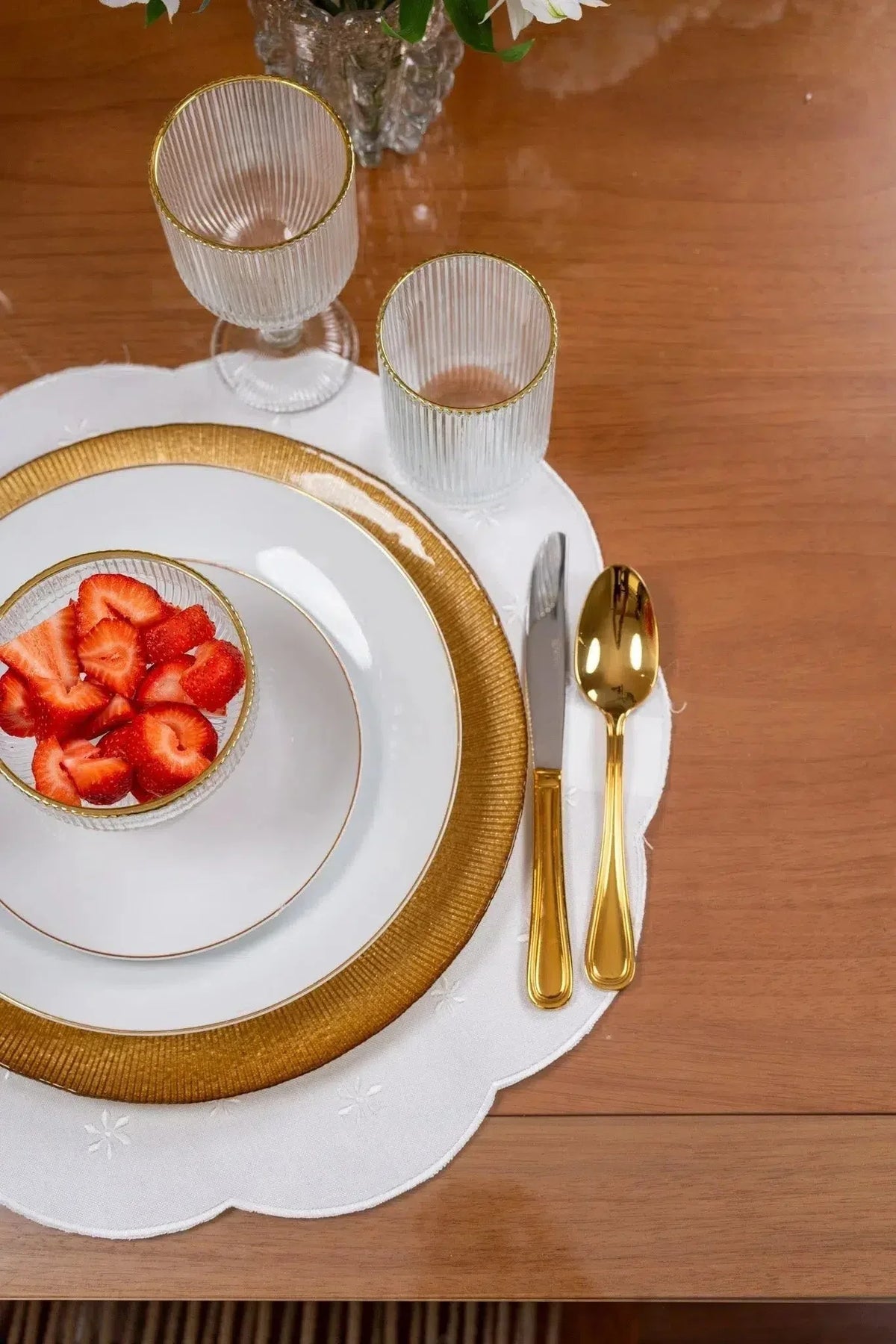Aparelho de Jantar White Gold - Serve 06 pessoas / EXCLUSIVO