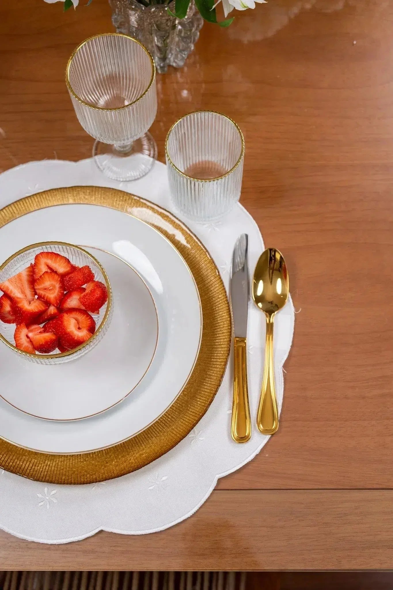 Aparelho de Jantar White Gold - Serve 06 pessoas / EXCLUSIVO